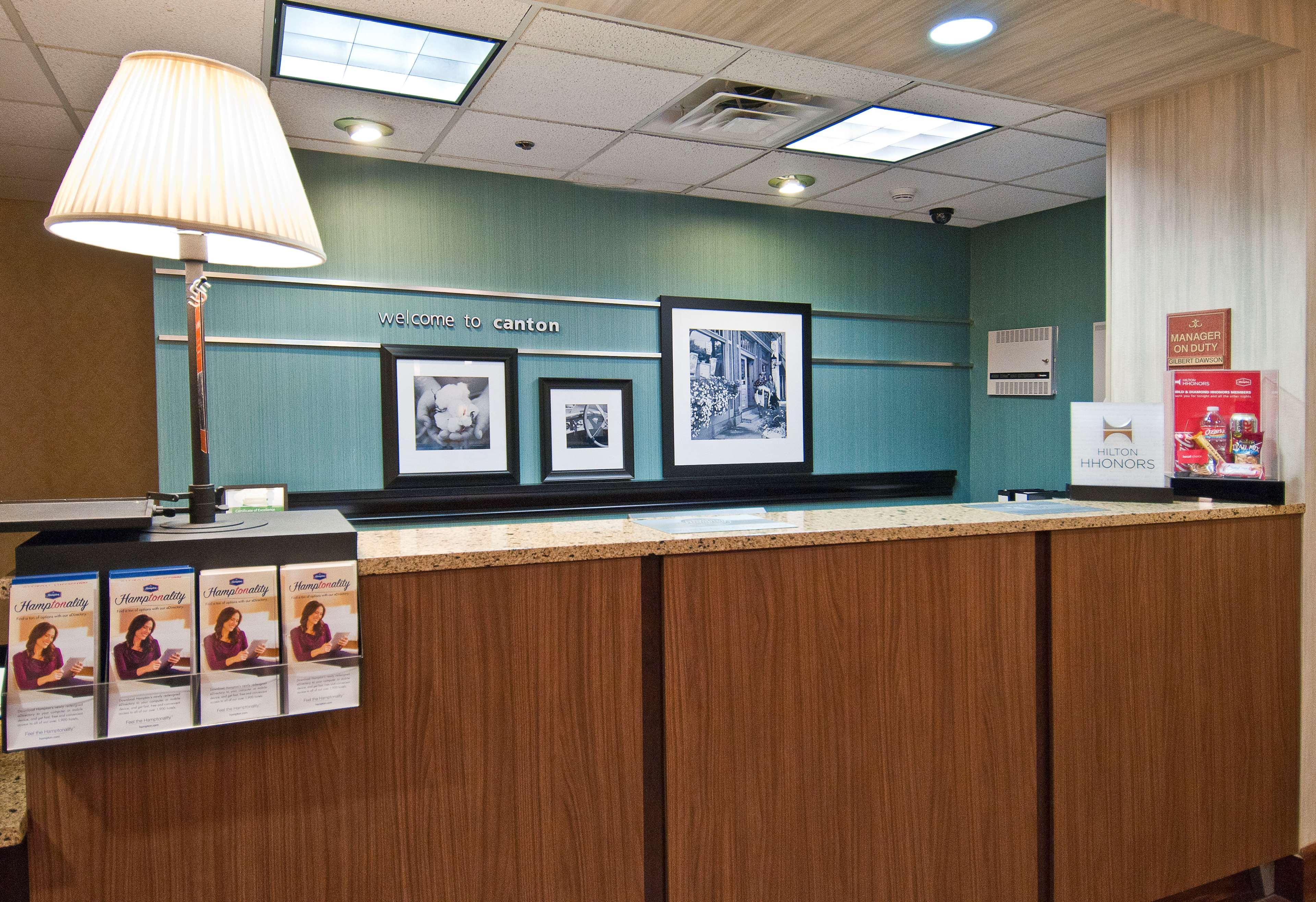 Hampton Inn Canton Exterior foto