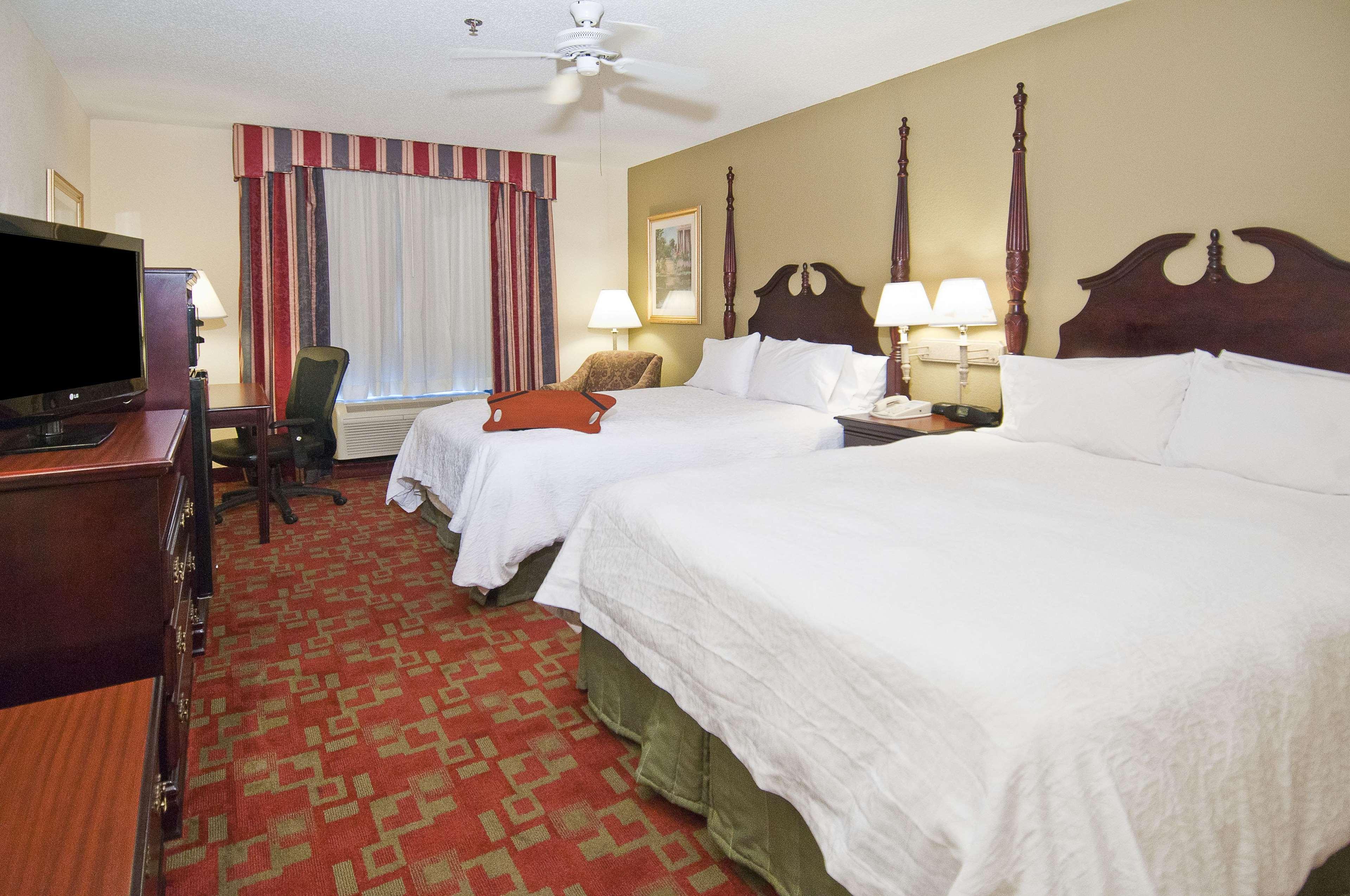 Hampton Inn Canton Exterior foto